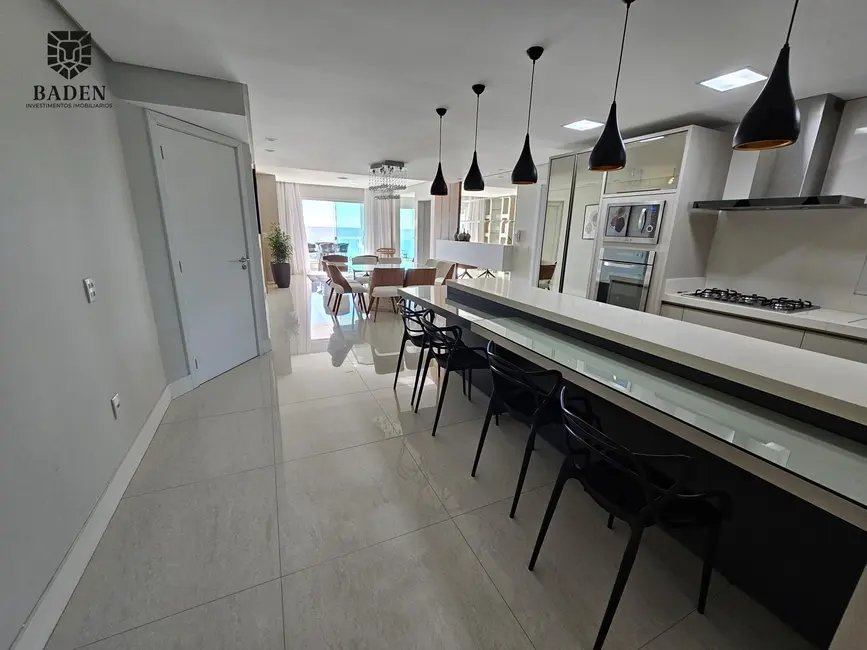 Foto 2 de Cobertura com 5 quartos para alugar, 296m2 em Cabeçudas, Itajai - SC