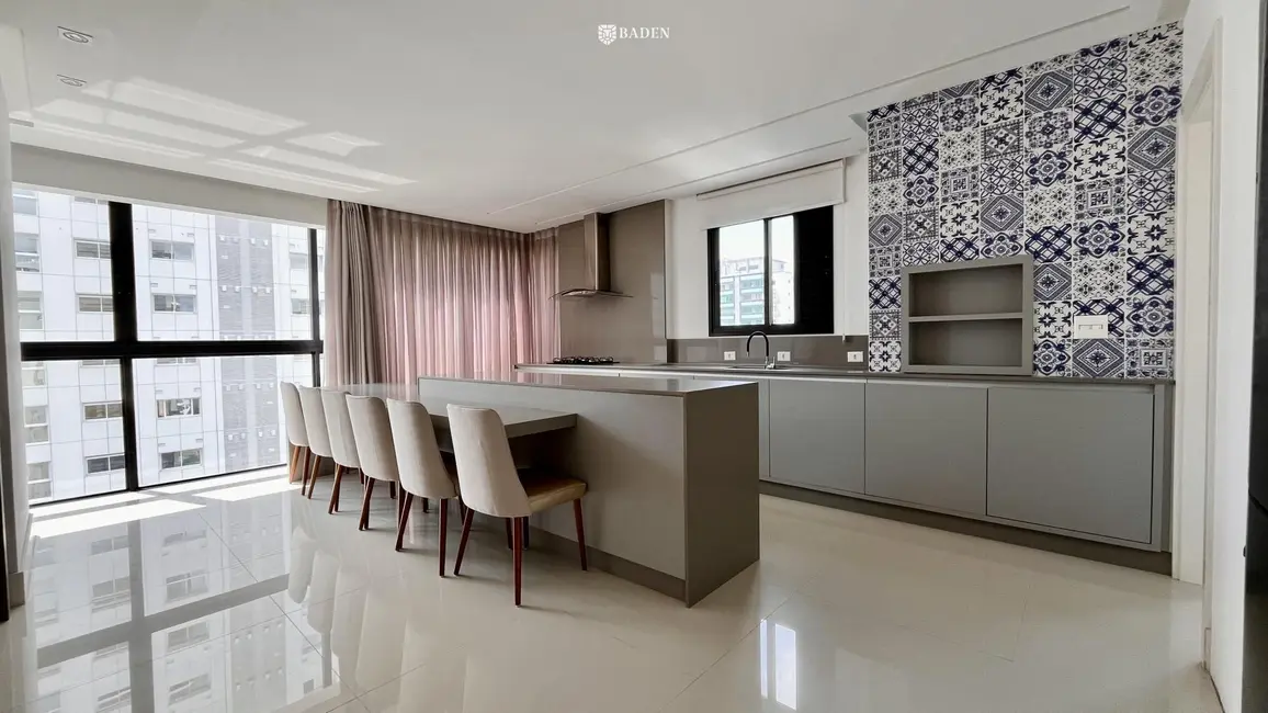 Foto 1 de Apartamento com 3 quartos à venda, 123m2 em Centro, Balneario Camboriu - SC