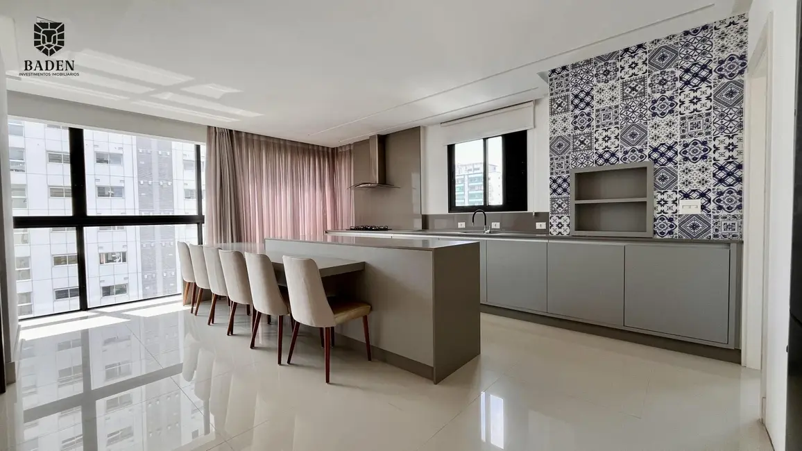 Foto 1 de Apartamento com 3 quartos à venda, 123m2 em Centro, Balneario Camboriu - SC