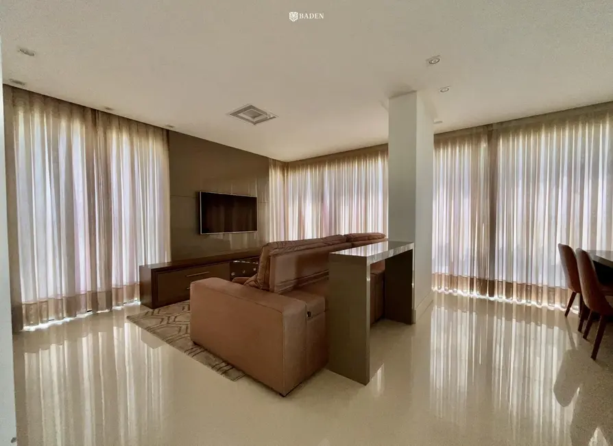 Foto 2 de Apartamento com 3 quartos à venda, 182m2 em Centro, Balneario Camboriu - SC