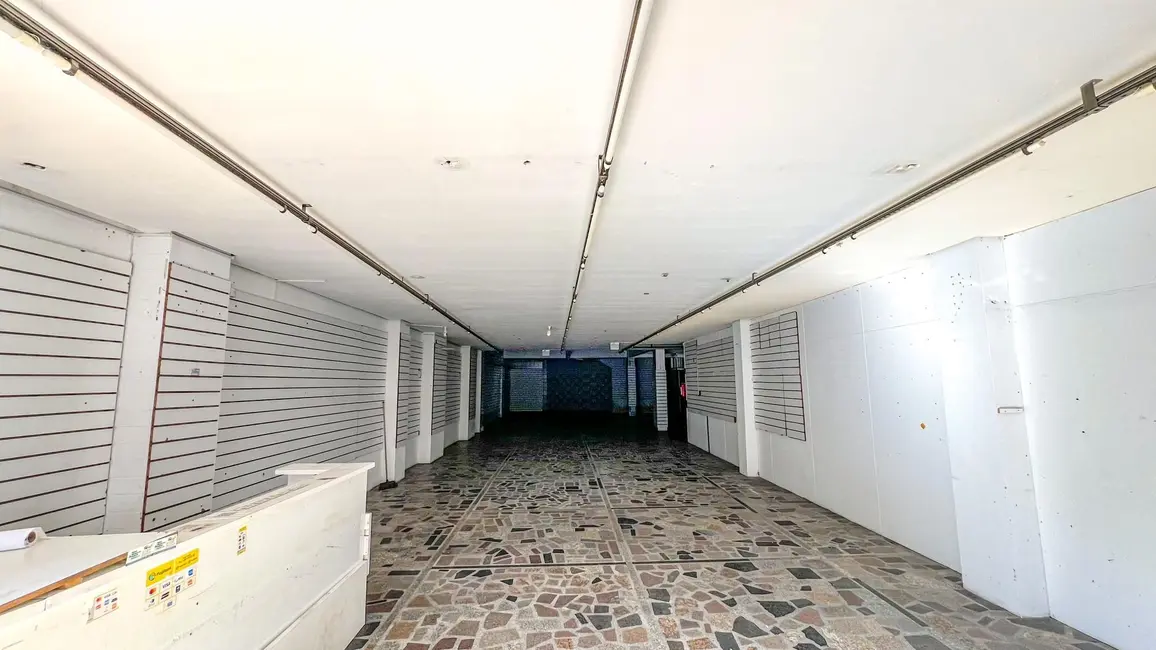 Loja para alugar, 241m2 em Centro, Itajai - SC - imagem 1 Foto 1 de Loja para alugar, 241m2 em Centro, Itajai - SC