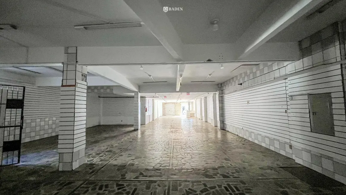 Loja para alugar, 241m2 em Centro, Itajai - SC - imagem 4 Foto 4 de Loja para alugar, 241m2 em Centro, Itajai - SC