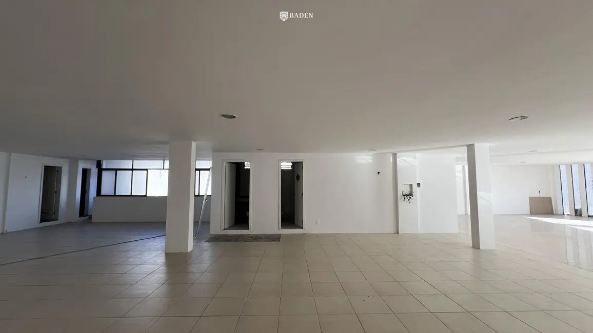 Sala Comercial com 1 quarto para alugar, 272m2 em Centro, Itajai - SC - imagem 7 Foto 7 de Sala Comercial com 1 quarto para alugar, 272m2 em Centro, Itajai - SC