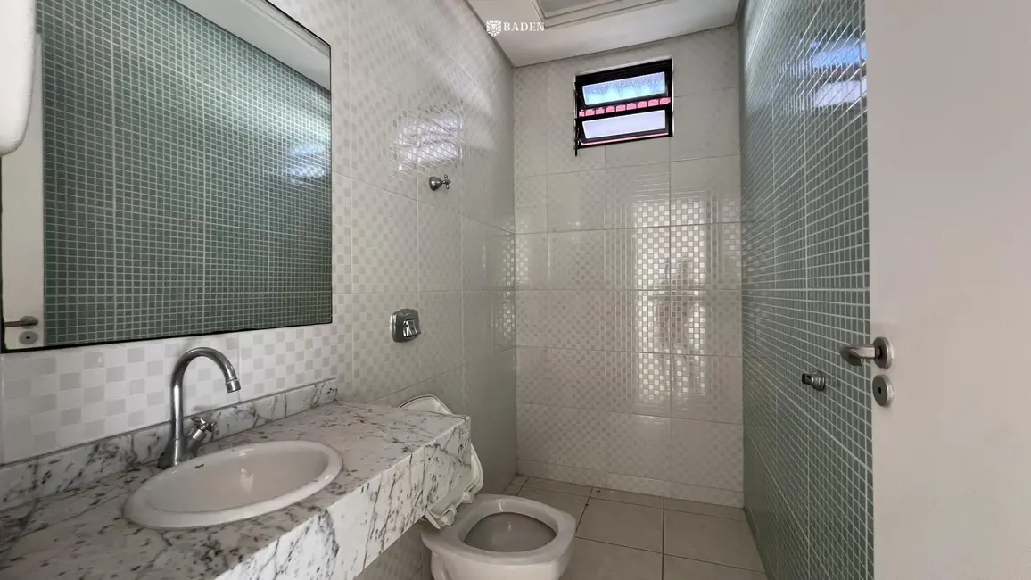 Sala Comercial com 1 quarto para alugar, 272m2 em Centro, Itajai - SC - imagem 9 Foto 9 de Sala Comercial com 1 quarto para alugar, 272m2 em Centro, Itajai - SC
