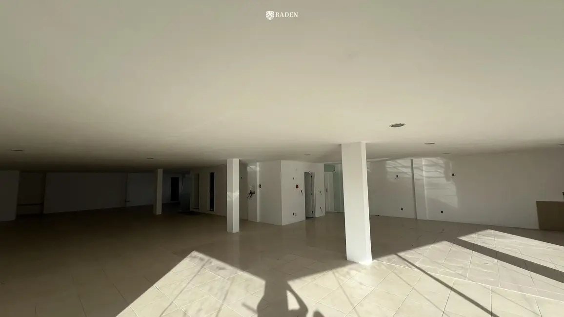 Sala Comercial com 1 quarto para alugar, 272m2 em Centro, Itajai - SC - imagem 5 Foto 5 de Sala Comercial com 1 quarto para alugar, 272m2 em Centro, Itajai - SC