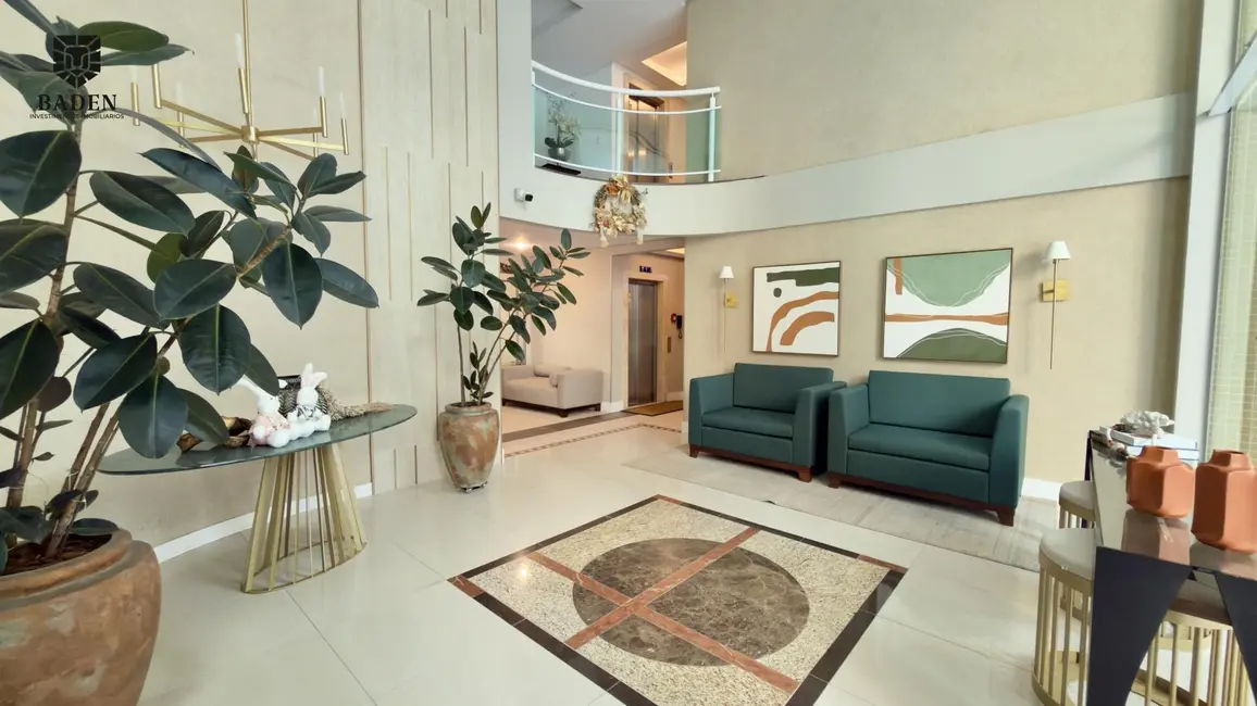 Apartamento com 3 quartos à venda, 123m2 em Centro, Balneario Camboriu - SC - imagem 2 Foto 2 de Apartamento com 3 quartos à venda, 123m2 em Centro, Balneario Camboriu - SC