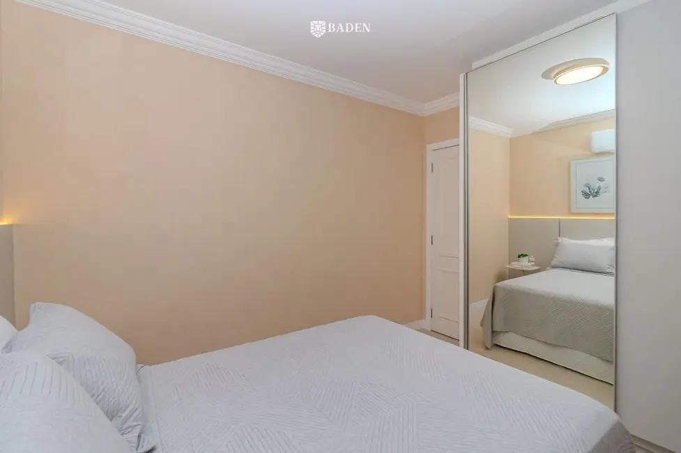Foto 3 de Apartamento com 3 quartos à venda, 94m2 em Pioneiros, Balneario Camboriu - SC