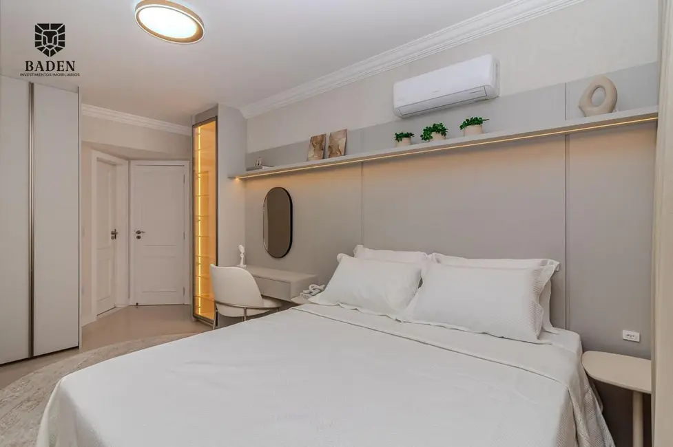 Apartamento com 3 quartos à venda, 94m2 em Pioneiros, Balneario Camboriu - SC - imagem 8 Foto 8 de Apartamento com 3 quartos à venda, 94m2 em Pioneiros, Balneario Camboriu - SC