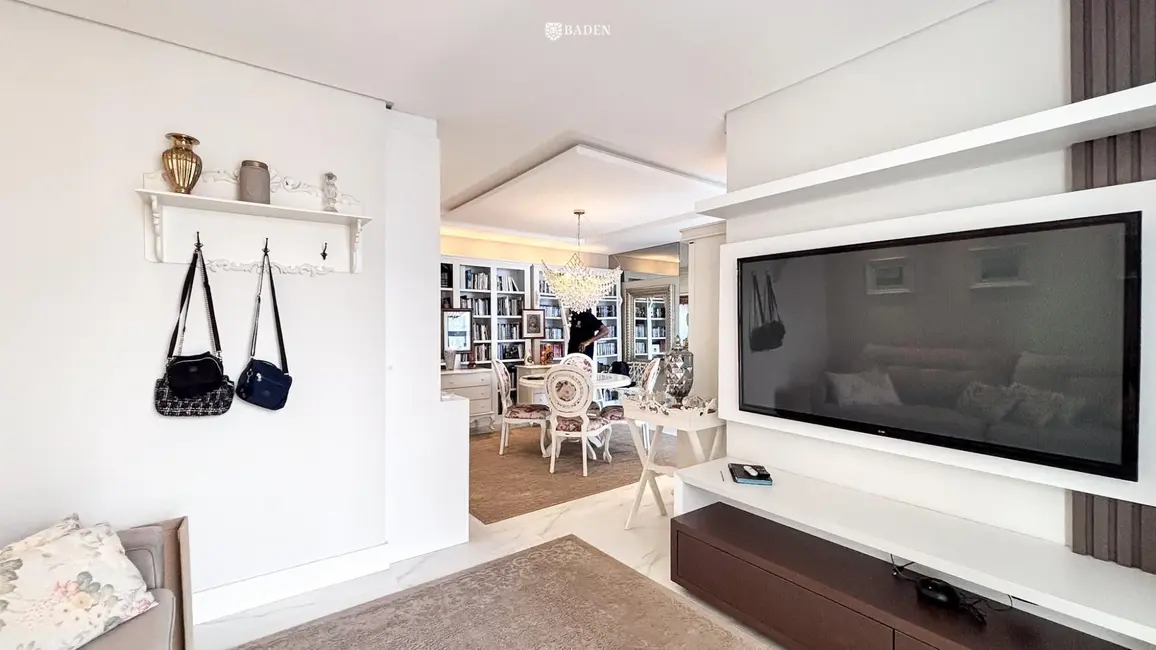 Apartamento com 4 quartos à venda, 160m2 em Meia Praia, Itapema - SC - imagem 4 Foto 4 de Apartamento com 4 quartos à venda, 160m2 em Meia Praia, Itapema - SC