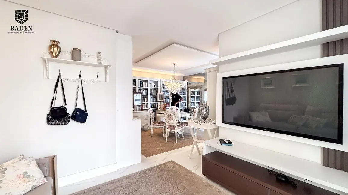 Foto 4 de Apartamento com 4 quartos à venda, 160m2 em Meia Praia, Itapema - SC