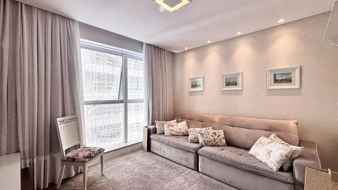 Apartamento com 4 quartos à venda, 160m2 em Meia Praia, Itapema - SC - imagem 1 Foto 1 de Apartamento com 4 quartos à venda, 160m2 em Meia Praia, Itapema - SC