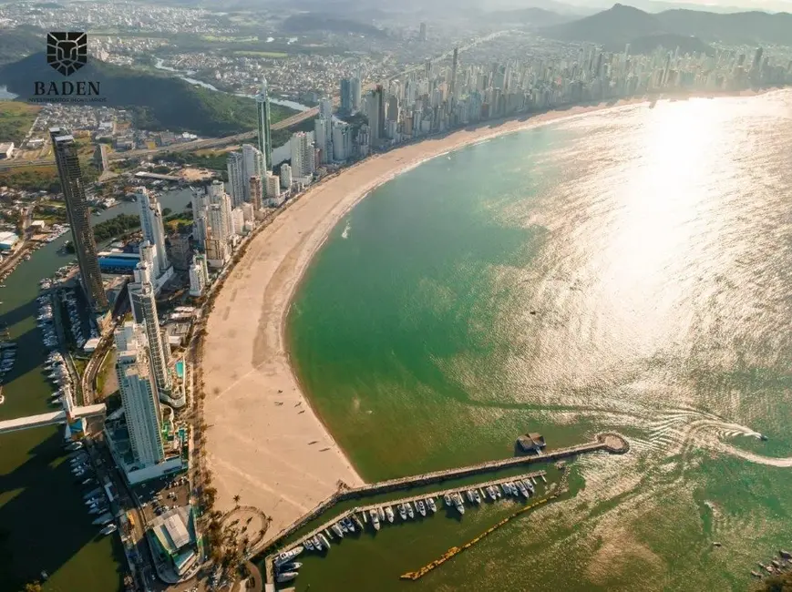 Foto 9 de Apartamento com 4 quartos à venda, 261m2 em Balneario Camboriu - SC