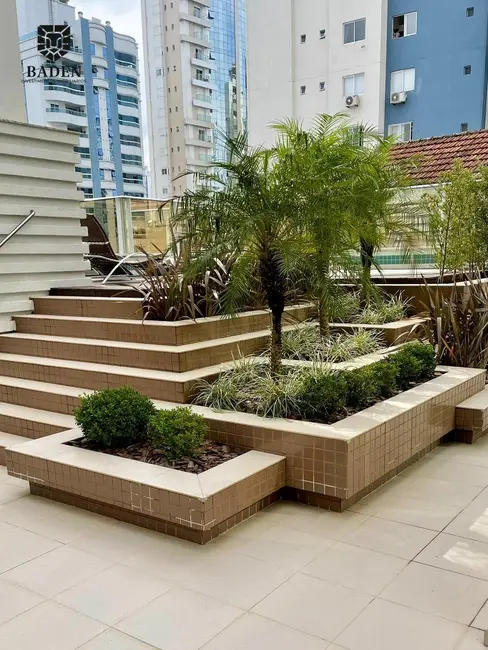 Apartamento com 2 quartos à venda, 90m2 em Centro, Balneario Camboriu - SC - imagem 4 Foto 4 de Apartamento com 2 quartos à venda, 90m2 em Centro, Balneario Camboriu - SC