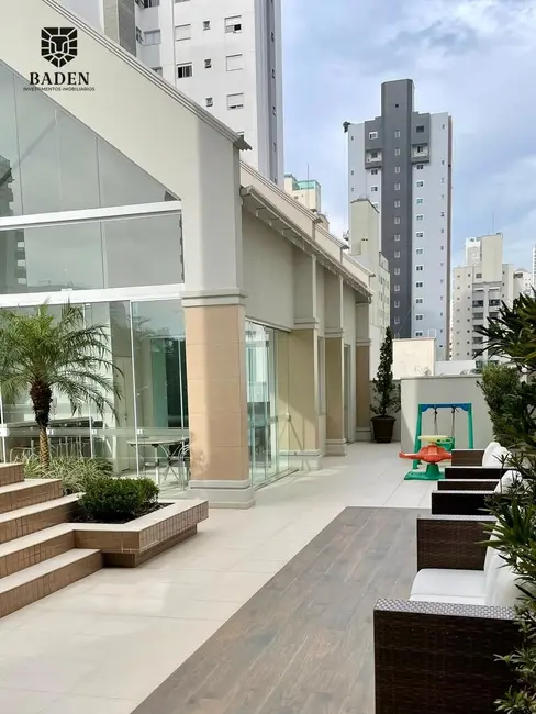 Apartamento com 2 quartos à venda, 90m2 em Centro, Balneario Camboriu - SC - imagem 3 Foto 3 de Apartamento com 2 quartos à venda, 90m2 em Centro, Balneario Camboriu - SC