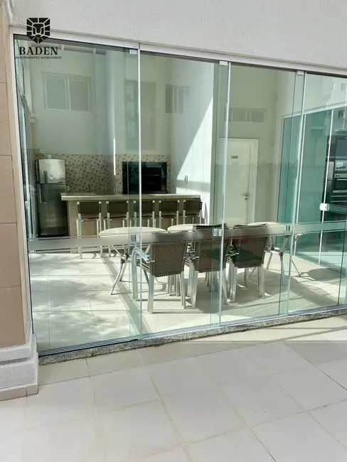 Apartamento com 2 quartos à venda, 90m2 em Centro, Balneario Camboriu - SC - imagem 5 Foto 5 de Apartamento com 2 quartos à venda, 90m2 em Centro, Balneario Camboriu - SC