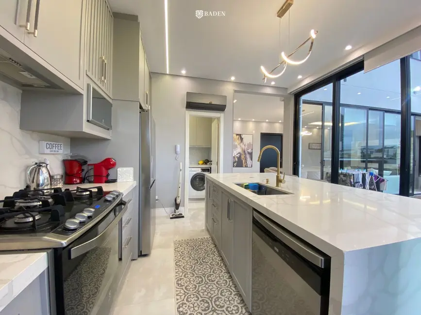 Foto 8 de Cobertura com 3 quartos à venda, 230m2 em Barra, Balneario Camboriu - SC