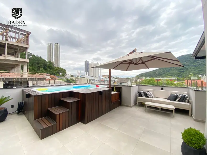 Cobertura com 3 quartos à venda, 230m2 em Barra, Balneario Camboriu - SC - imagem 1 Foto 1 de Cobertura com 3 quartos à venda, 230m2 em Barra, Balneario Camboriu - SC