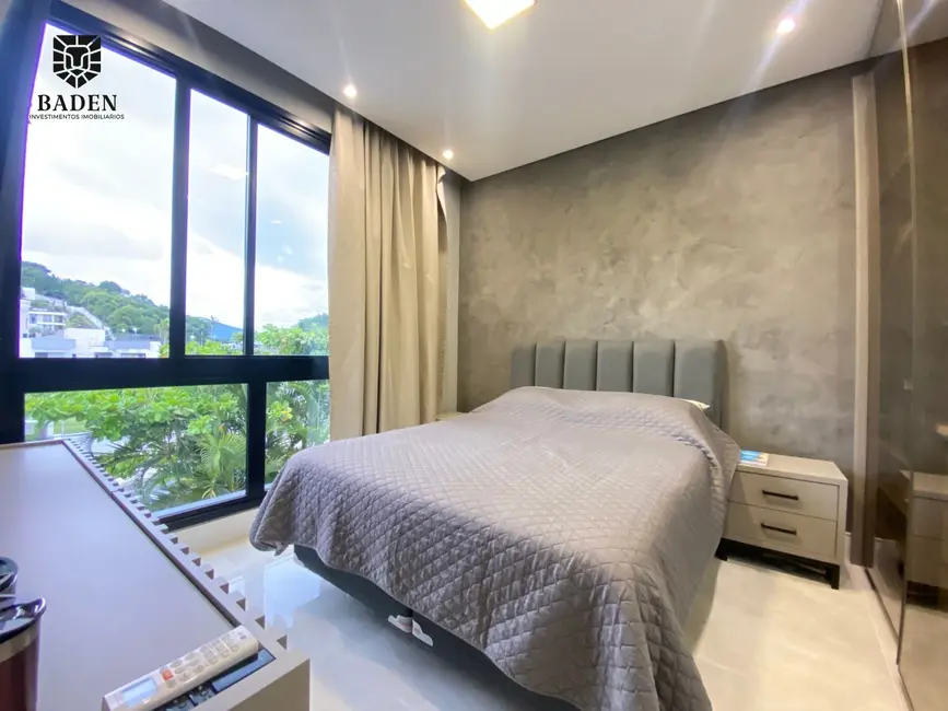 Cobertura com 3 quartos à venda, 230m2 em Barra, Balneario Camboriu - SC - imagem 6 Foto 6 de Cobertura com 3 quartos à venda, 230m2 em Barra, Balneario Camboriu - SC