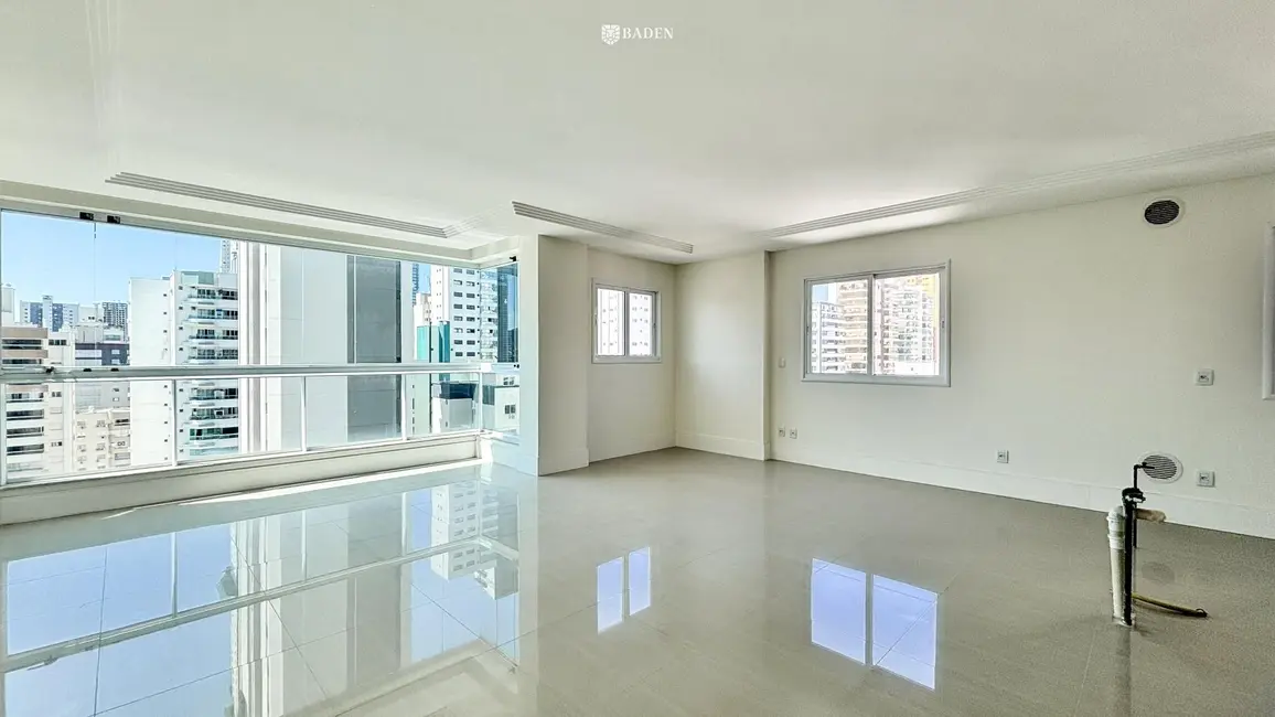 Foto 5 de Apartamento com 3 quartos à venda, 136m2 em Balneario Camboriu - SC