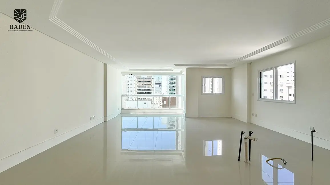 Foto 9 de Apartamento com 3 quartos à venda, 136m2 em Balneario Camboriu - SC