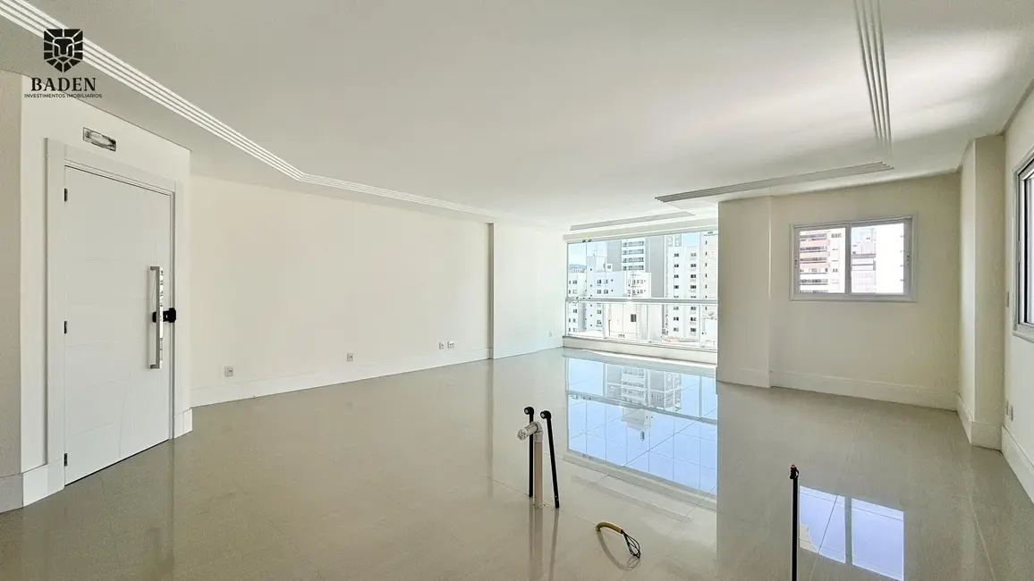 Foto 6 de Apartamento com 3 quartos à venda, 136m2 em Balneario Camboriu - SC