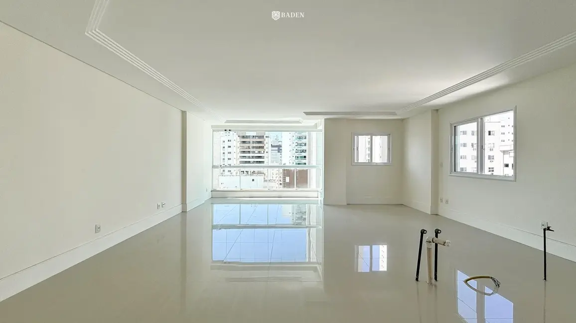 Foto 9 de Apartamento com 3 quartos à venda, 136m2 em Balneario Camboriu - SC