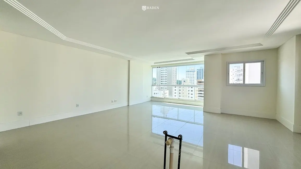 Foto 7 de Apartamento com 3 quartos à venda, 136m2 em Balneario Camboriu - SC