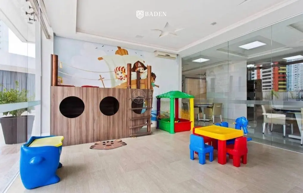 Apartamento com 3 quartos à venda, 128m2 em Centro, Balneario Camboriu - SC - imagem 5 Foto 5 de Apartamento com 3 quartos à venda, 128m2 em Centro, Balneario Camboriu - SC