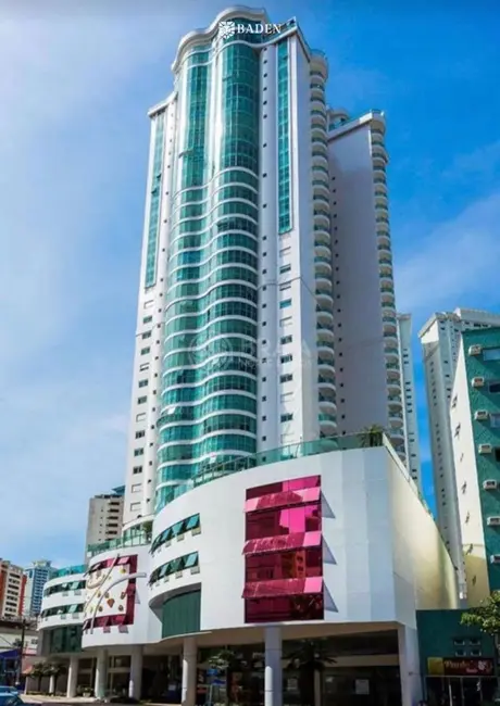 Apartamento com 3 quartos à venda, 128m2 em Centro, Balneario Camboriu - SC - imagem 1 Foto 1 de Apartamento com 3 quartos à venda, 128m2 em Centro, Balneario Camboriu - SC