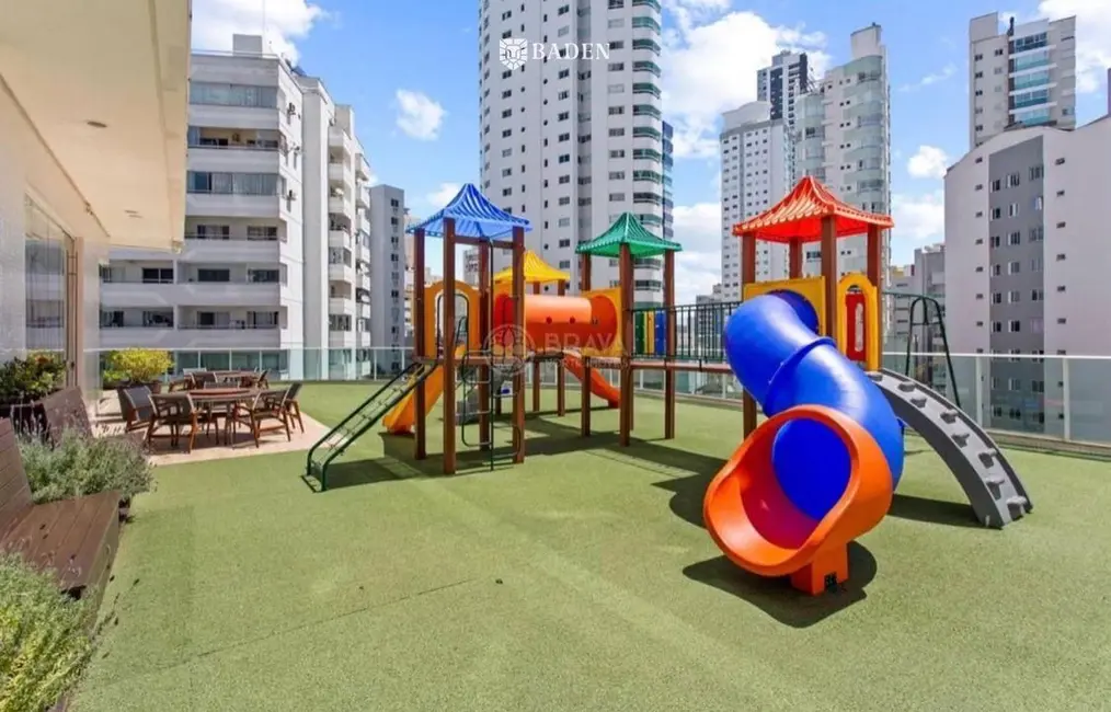 Apartamento com 3 quartos à venda, 128m2 em Centro, Balneario Camboriu - SC - imagem 9 Foto 9 de Apartamento com 3 quartos à venda, 128m2 em Centro, Balneario Camboriu - SC