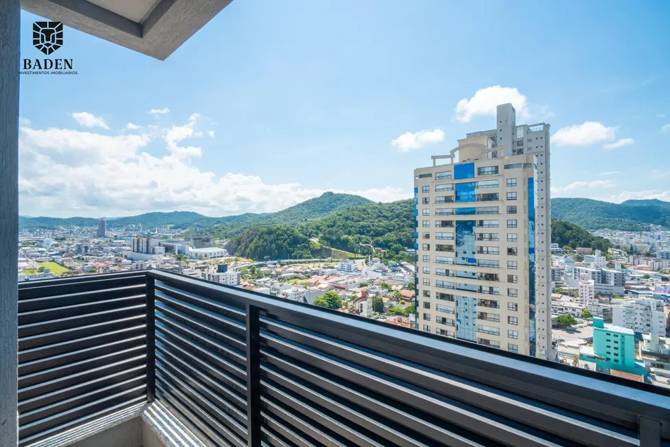 Foto 2 de Cobertura com 4 quartos à venda, 240m2 em Centro, Balneario Camboriu - SC