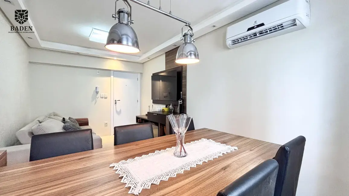 Foto 3 de Apartamento com 2 quartos à venda, 64m2 em Centro, Balneario Camboriu - SC