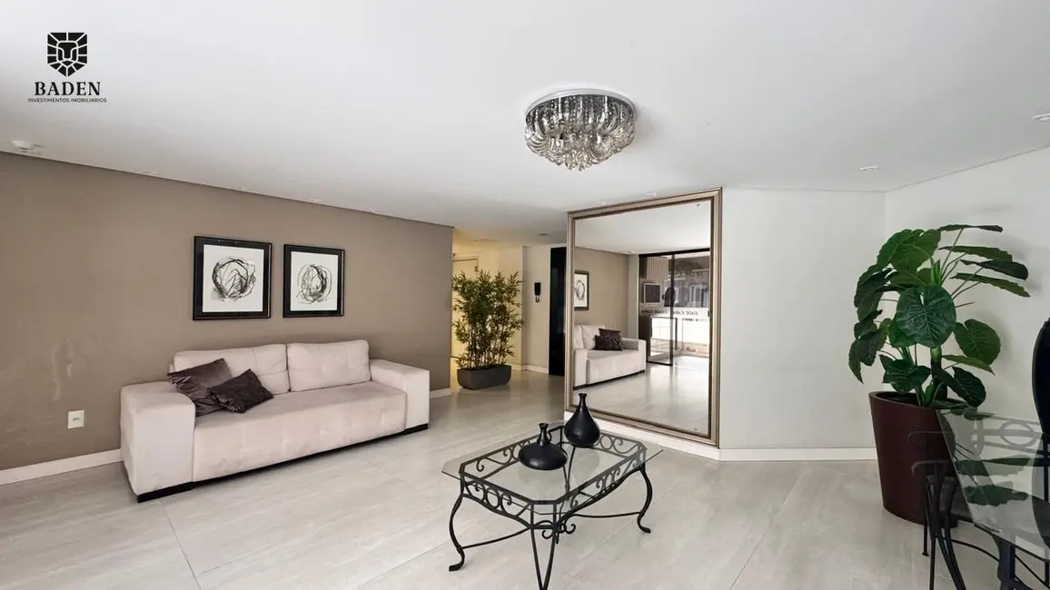 Foto 3 de Apartamento com 2 quartos à venda, 108m2 em Pioneiros, Balneario Camboriu - SC