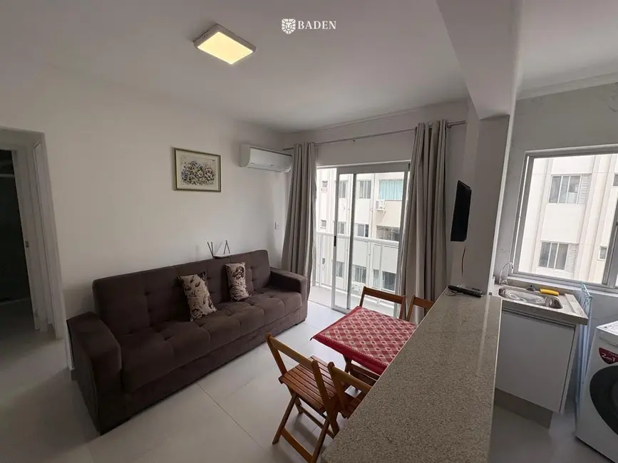 Apartamento com 1 quarto à venda, 56m2 em Centro, Balneario Camboriu - SC - imagem 2 Foto 2 de Apartamento com 1 quarto à venda, 56m2 em Centro, Balneario Camboriu - SC