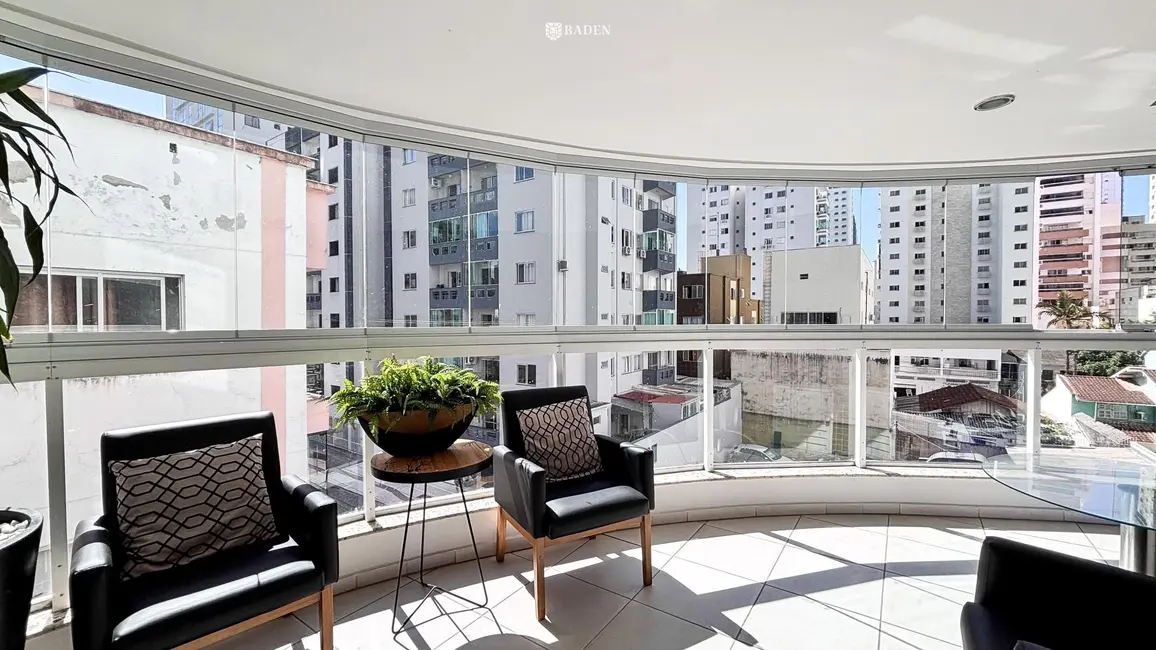 Foto 3 de Apartamento com 2 quartos à venda, 99m2 em Centro, Balneario Camboriu - SC