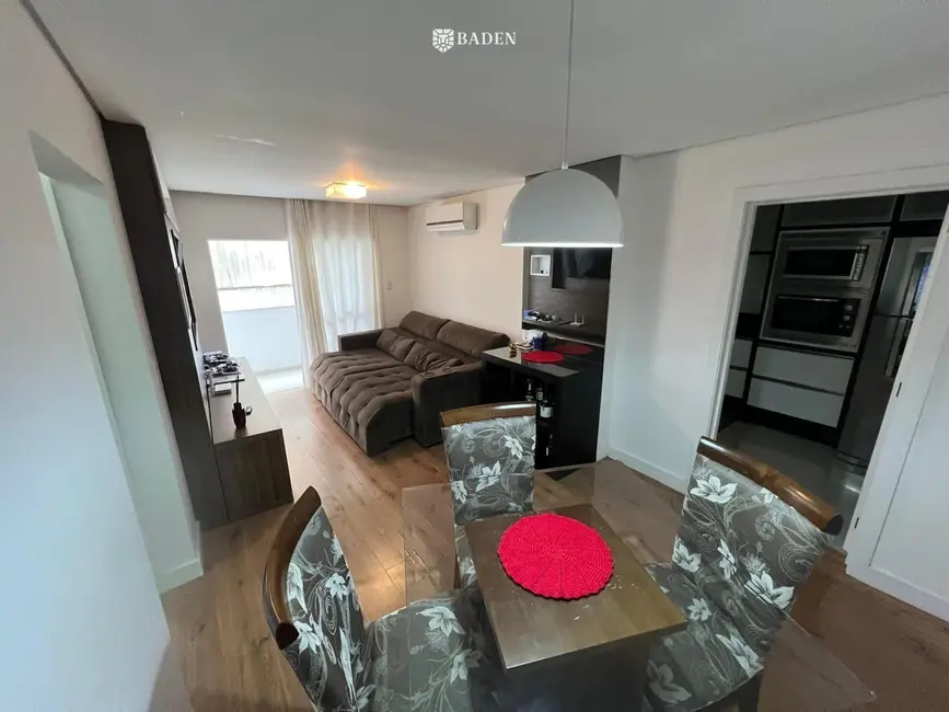 Foto 4 de Apartamento com 2 quartos à venda, 85m2 em Pioneiros, Balneario Camboriu - SC