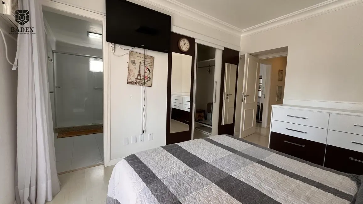 Apartamento com 3 quartos à venda, 170m2 em Centro, Balneario Camboriu - SC - imagem 5 Foto 5 de Apartamento com 3 quartos à venda, 170m2 em Centro, Balneario Camboriu - SC