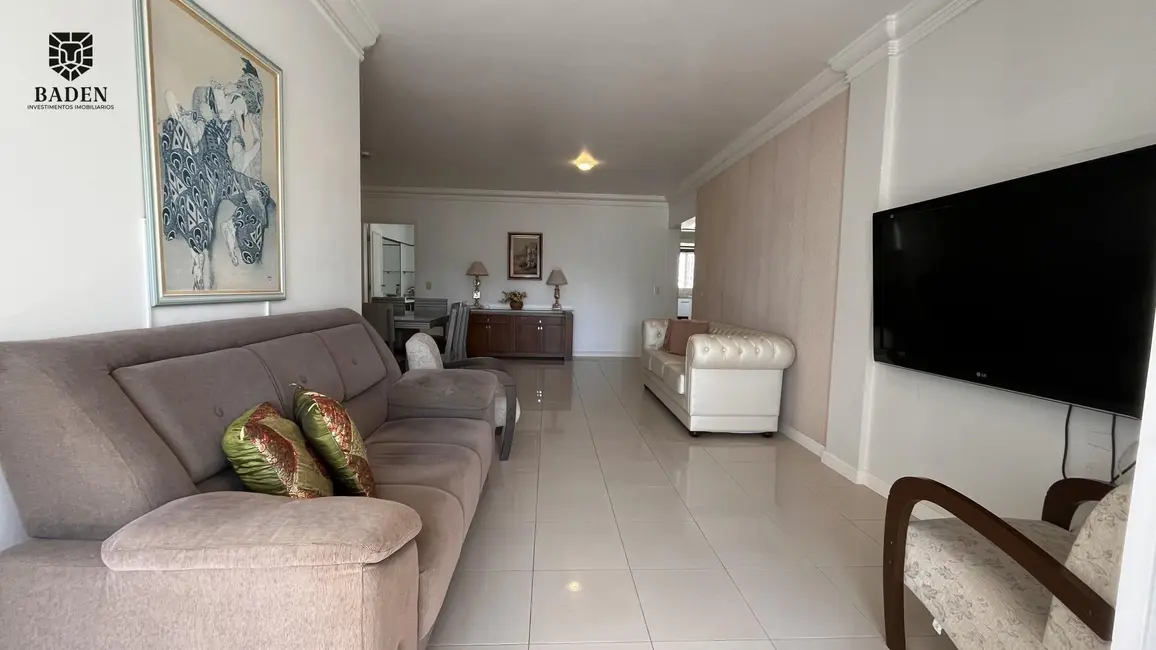 Apartamento com 3 quartos à venda, 170m2 em Centro, Balneario Camboriu - SC - imagem 2 Foto 2 de Apartamento com 3 quartos à venda, 170m2 em Centro, Balneario Camboriu - SC