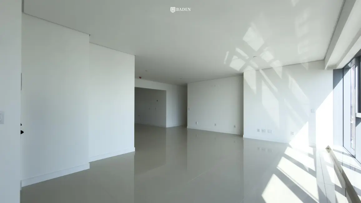Foto 9 de Apartamento com 4 quartos à venda, 171m2 em Balneario Camboriu - SC