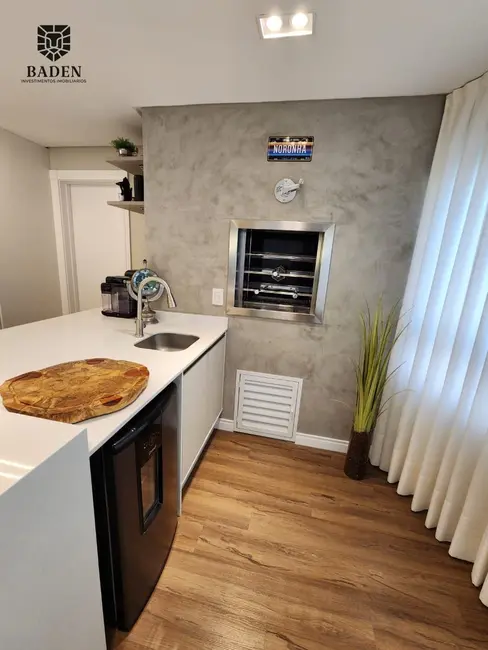 Apartamento com 3 quartos à venda, 103m2 em Centro, Balneario Camboriu - SC - imagem 6 Foto 6 de Apartamento com 3 quartos à venda, 103m2 em Centro, Balneario Camboriu - SC