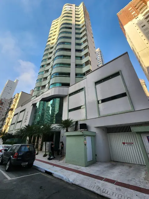 Foto 2 de Apartamento com 3 quartos à venda, 103m2 em Centro, Balneario Camboriu - SC