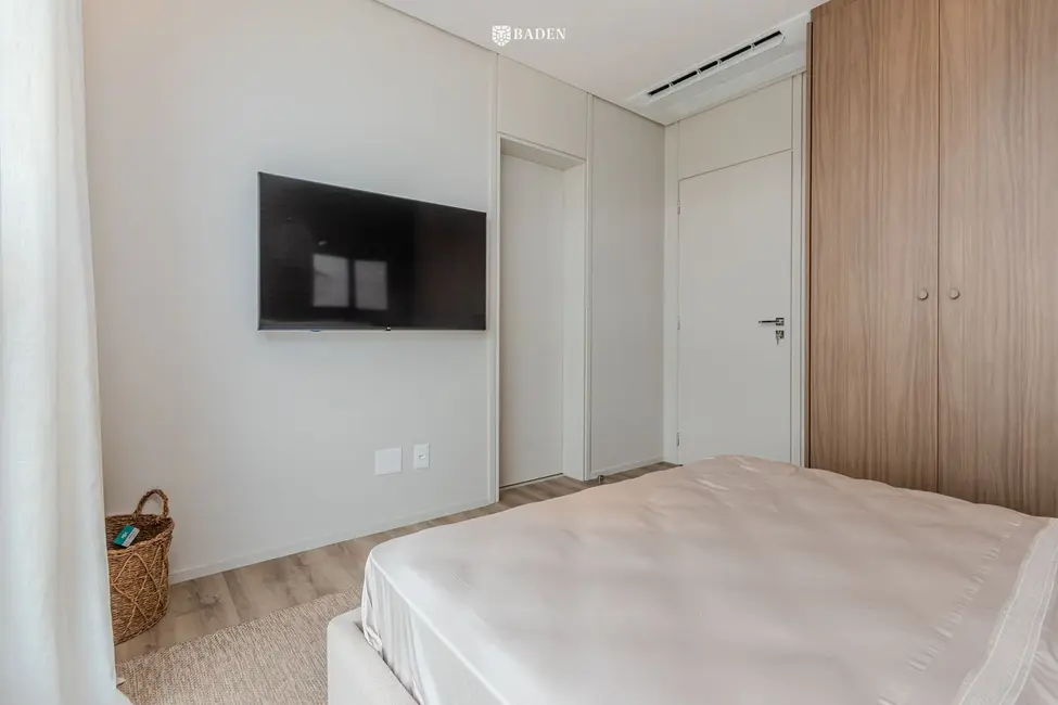 Apartamento com 4 quartos à venda, 229m2 em Itajai - SC - imagem 7 Foto 7 de Apartamento com 4 quartos à venda, 229m2 em Itajai - SC