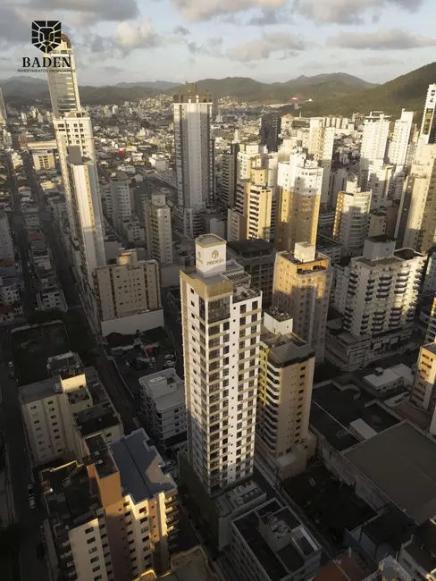 Foto 3 de Apartamento com 4 quartos à venda, 143m2 em Centro, Balneario Camboriu - SC