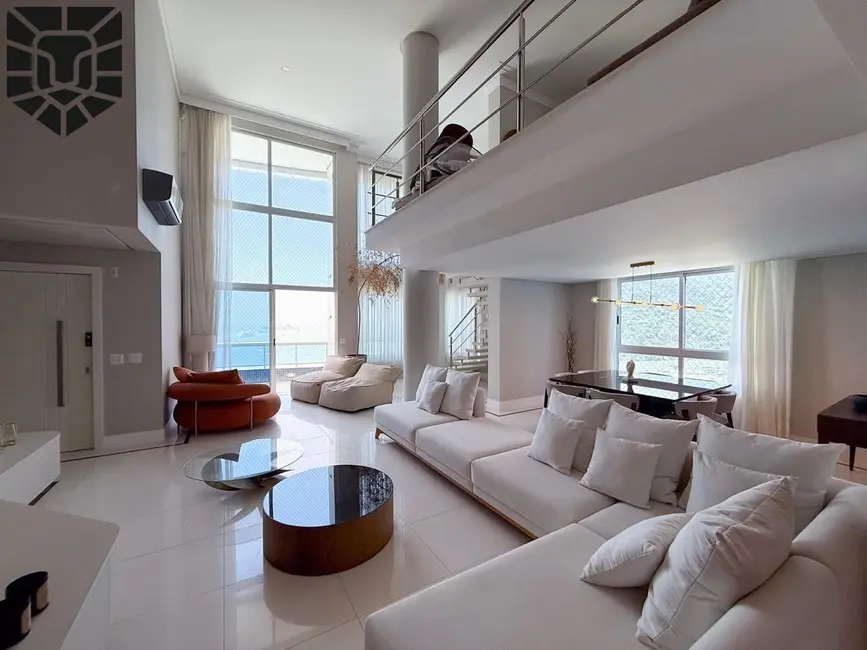 Foto 1 de Apartamento com 3 quartos para alugar, 320m2 em Centro, Balneario Camboriu - SC