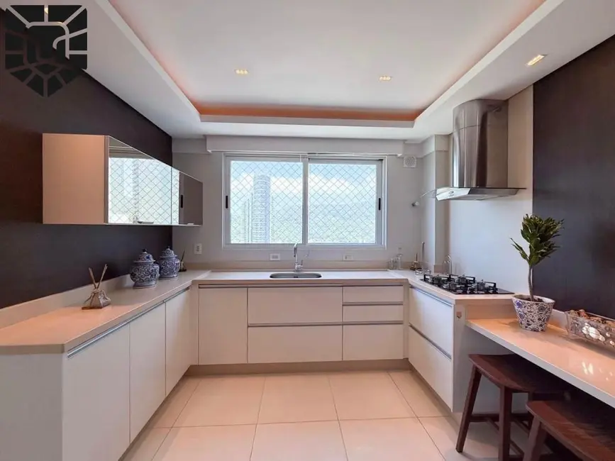 Foto 8 de Apartamento com 3 quartos para alugar, 320m2 em Centro, Balneario Camboriu - SC