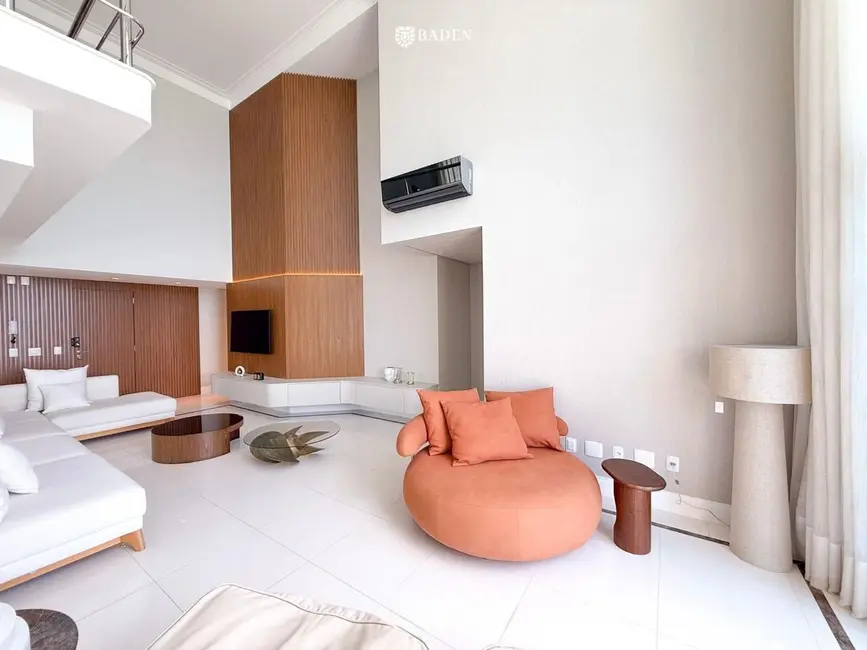 Foto 4 de Apartamento com 3 quartos para alugar, 320m2 em Centro, Balneario Camboriu - SC