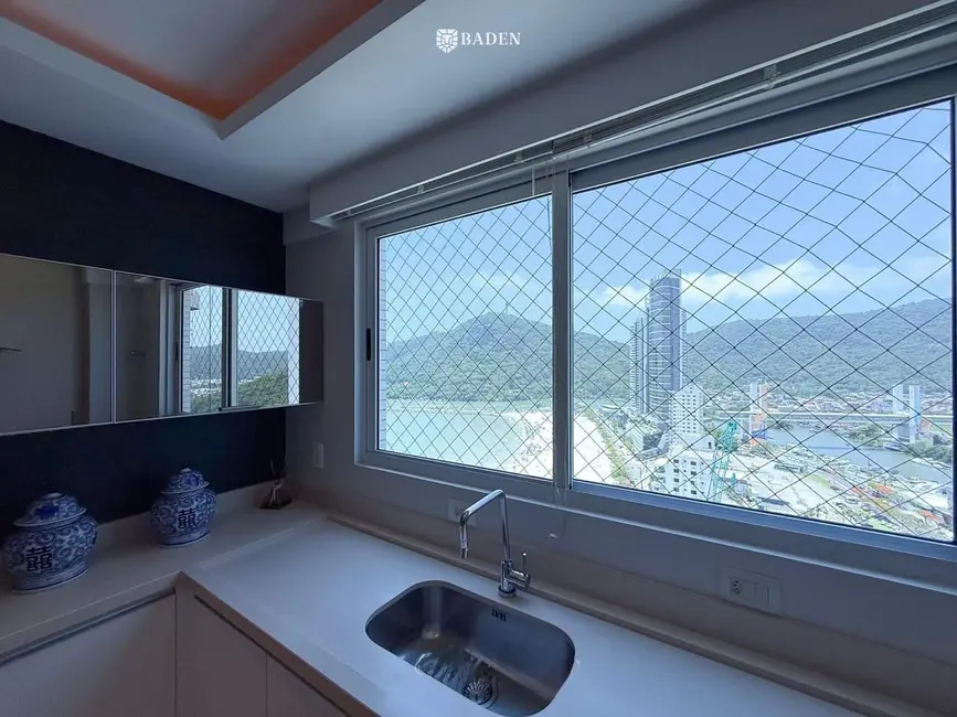 Foto 7 de Apartamento com 3 quartos para alugar, 320m2 em Centro, Balneario Camboriu - SC