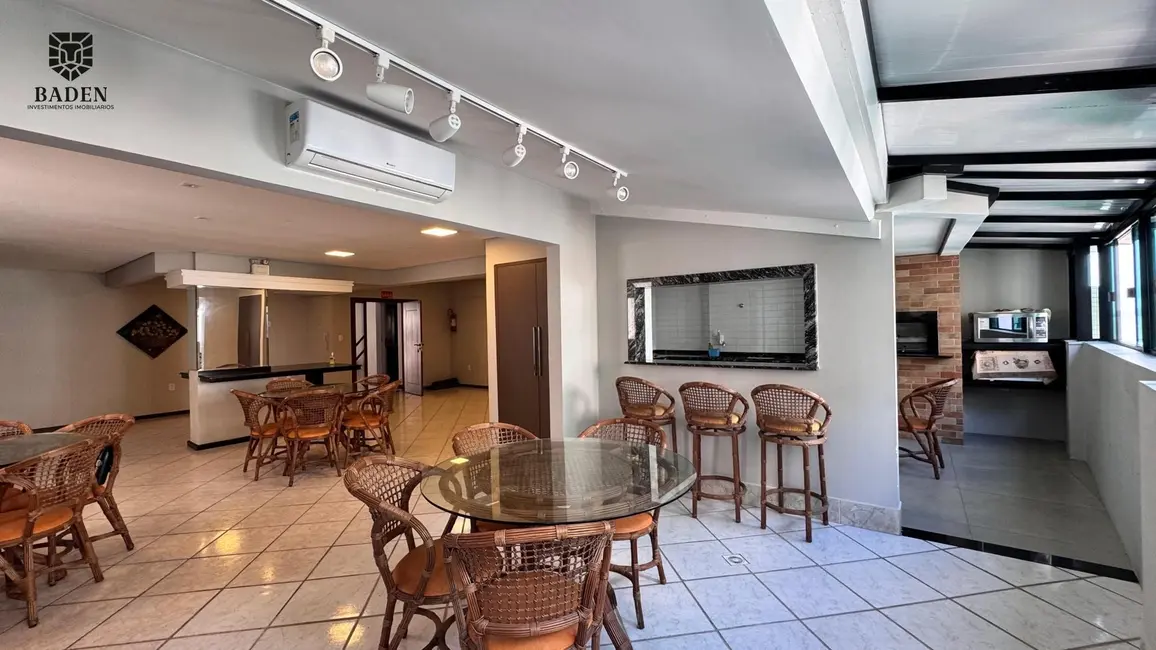 Apartamento com 3 quartos à venda, 98m2 em Centro, Balneario Camboriu - SC - imagem 9 Foto 9 de Apartamento com 3 quartos à venda, 98m2 em Centro, Balneario Camboriu - SC