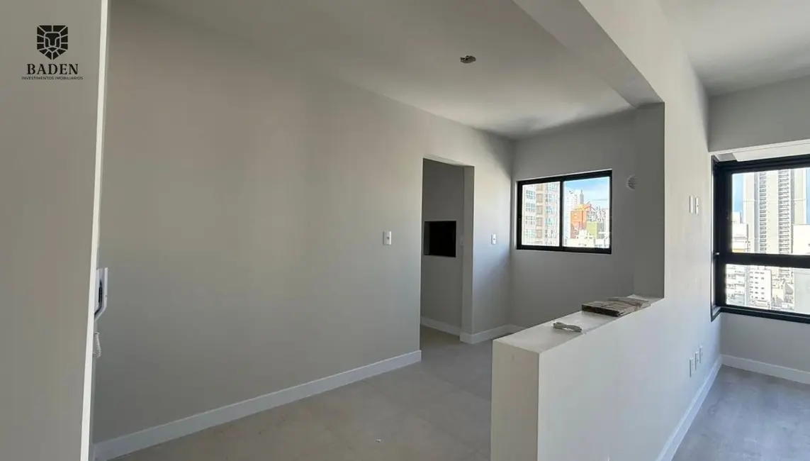 Apartamento com 1 quarto à venda, 55m2 em Centro, Balneario Camboriu - SC - imagem 3 Foto 3 de Apartamento com 1 quarto à venda, 55m2 em Centro, Balneario Camboriu - SC