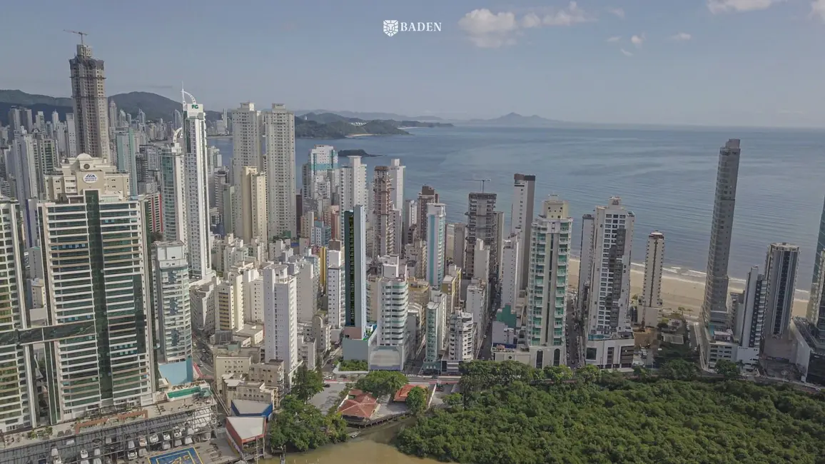 Foto 1 de Apartamento com 4 quartos à venda, 185m2 em Centro, Balneario Camboriu - SC